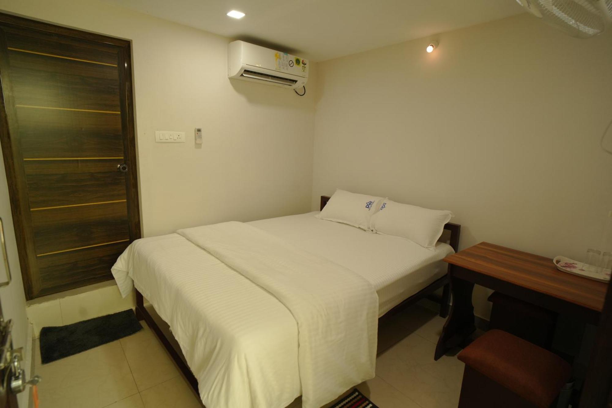 فندق Port View Residency Pvr نيدومباسيري المظهر الخارجي الصورة