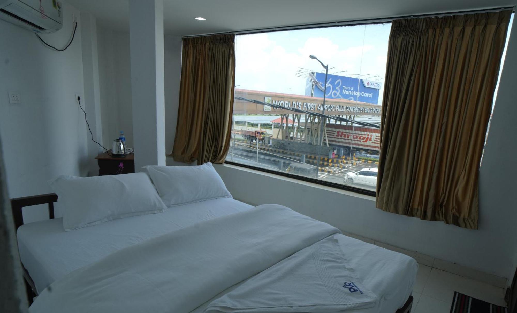 فندق Port View Residency Pvr نيدومباسيري المظهر الخارجي الصورة
