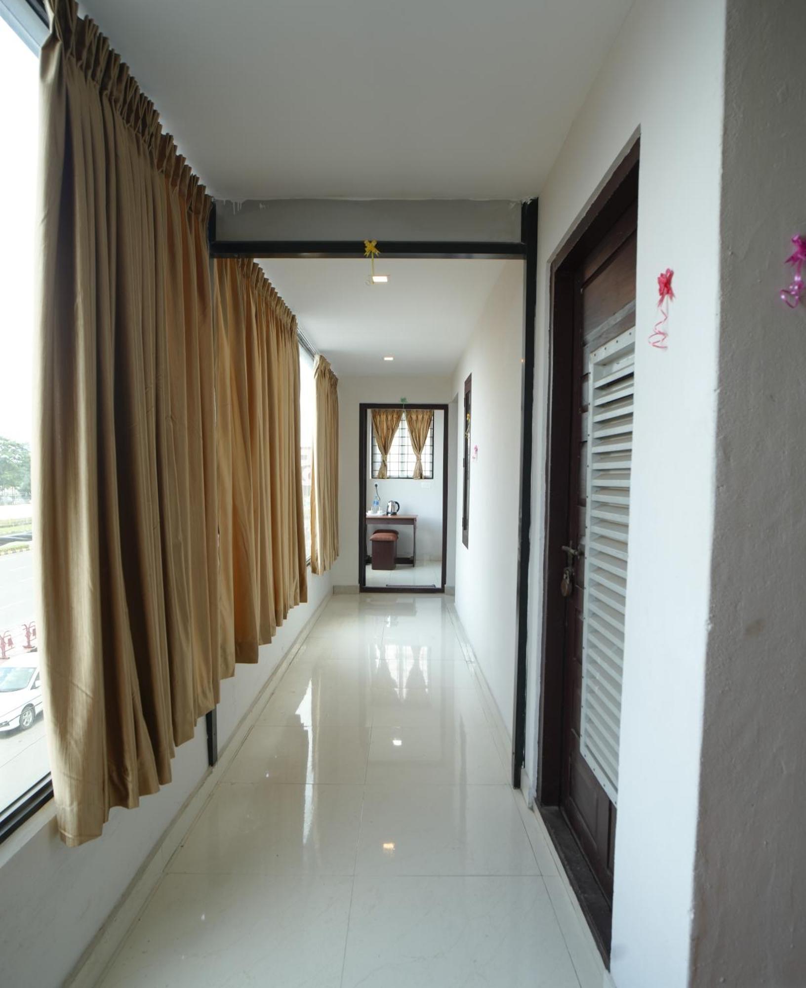 فندق Port View Residency Pvr نيدومباسيري المظهر الخارجي الصورة