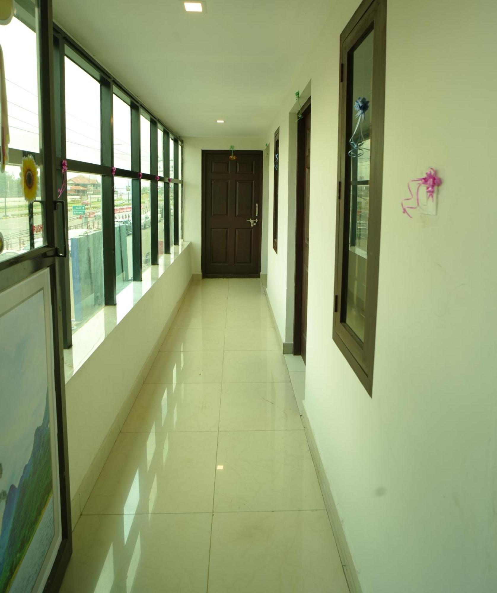 فندق Port View Residency Pvr نيدومباسيري المظهر الخارجي الصورة