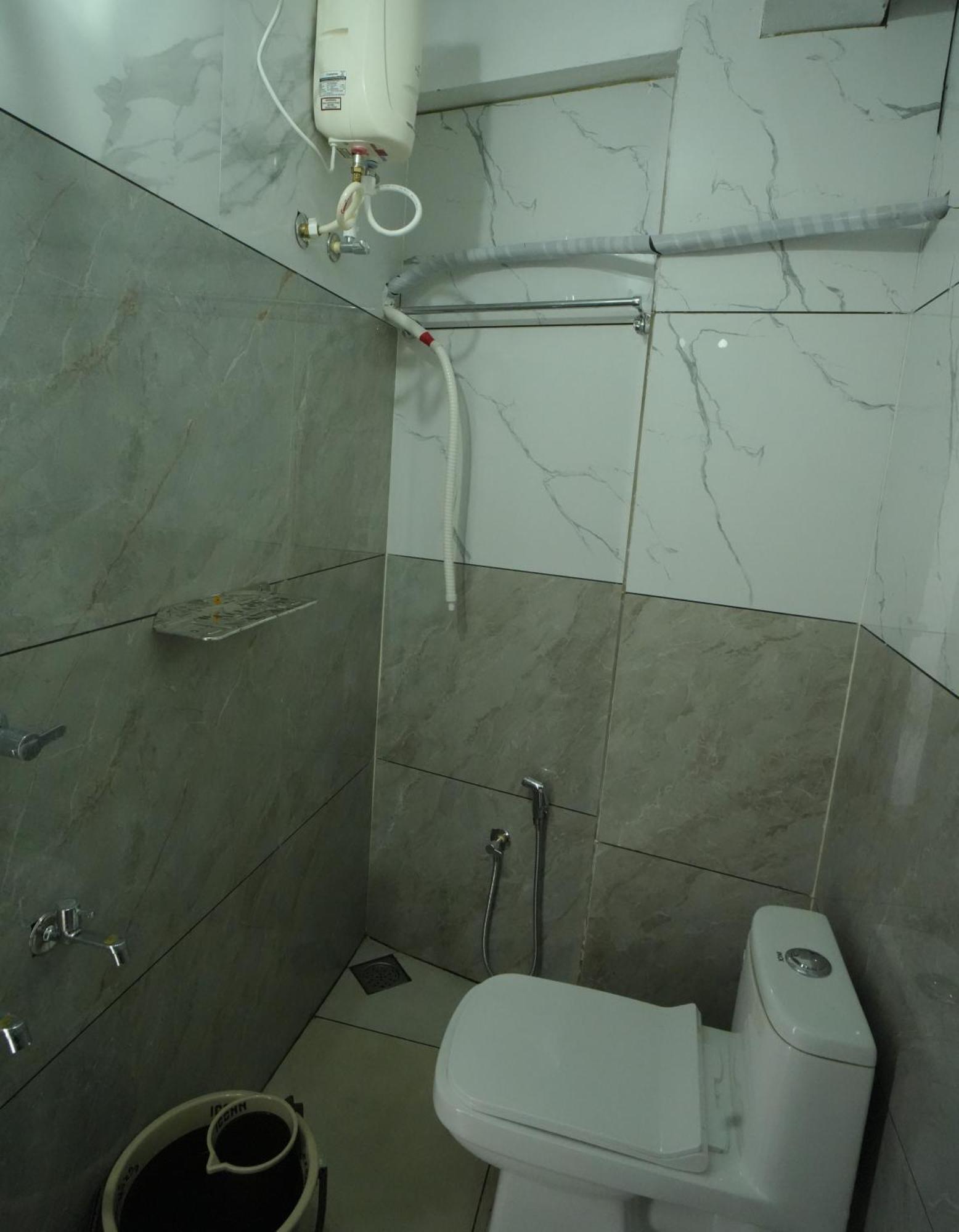 فندق Port View Residency Pvr نيدومباسيري المظهر الخارجي الصورة