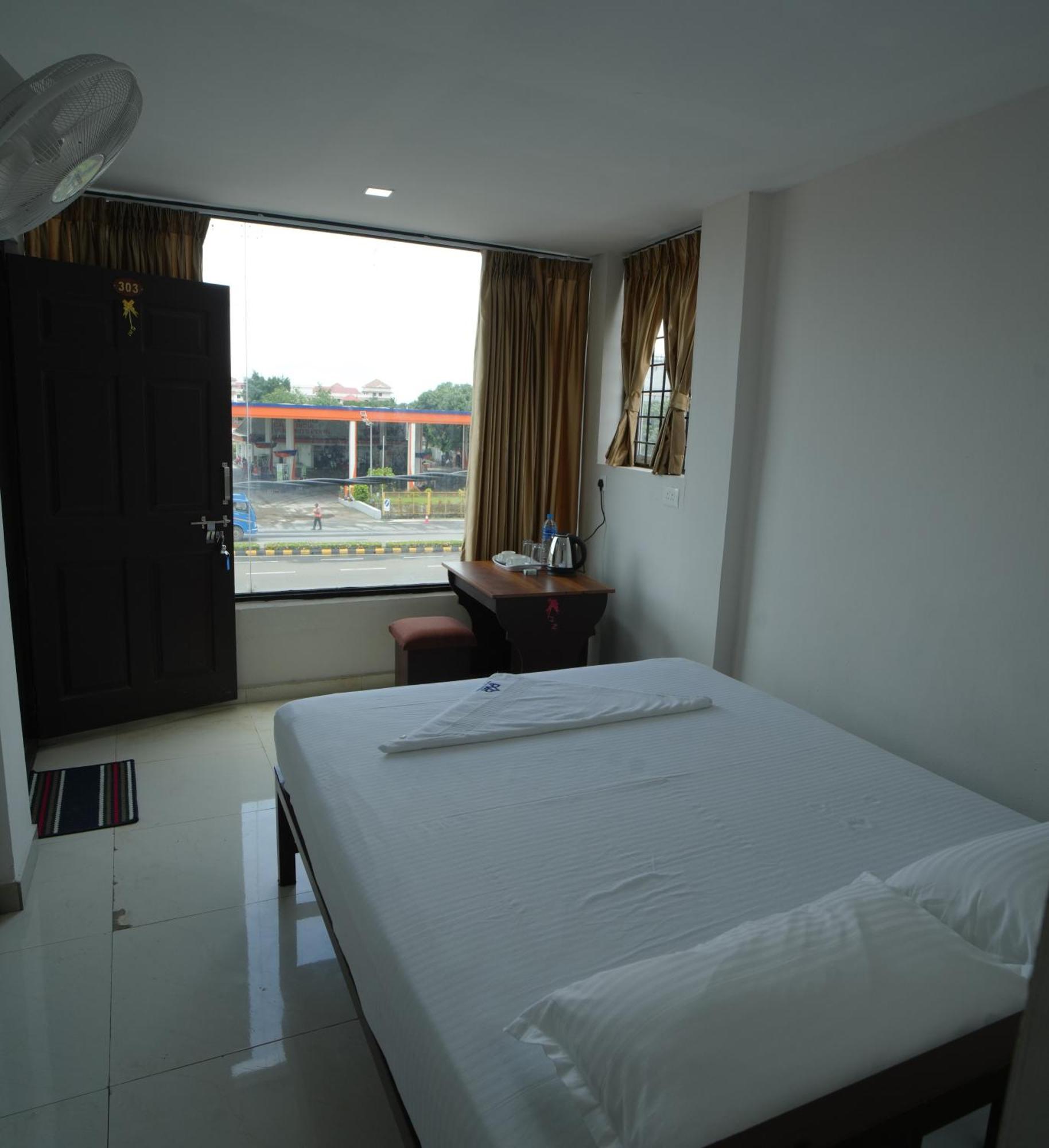 فندق Port View Residency Pvr نيدومباسيري المظهر الخارجي الصورة